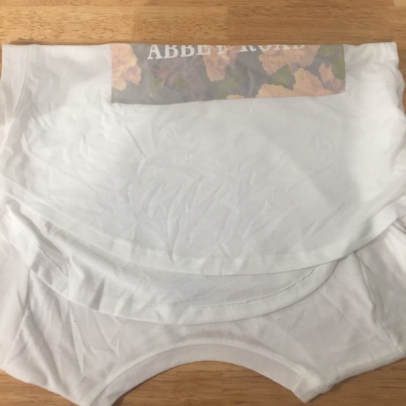 host pick 🎉🎉🎉🎉NWT Beatles Abbey Road t-shirt - Picture 5 of 13